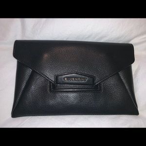 GIVENCHY CLUTCH-BLACK LEATHER EXCELLENT CONDITION